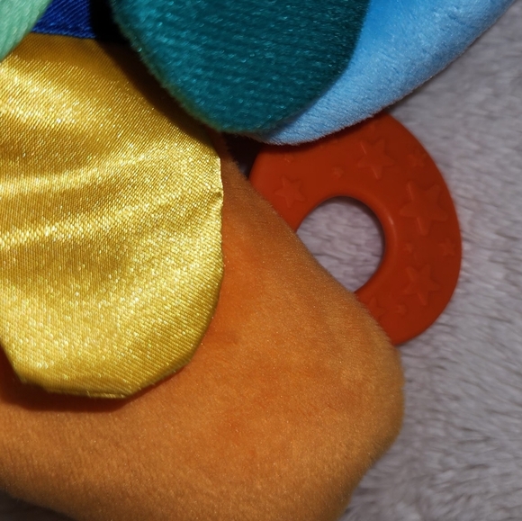 Melissa & Doug Flip Fish 12" plush w/squeaker, crinkle Baby Toy K's Kids - Picture 5 of 6